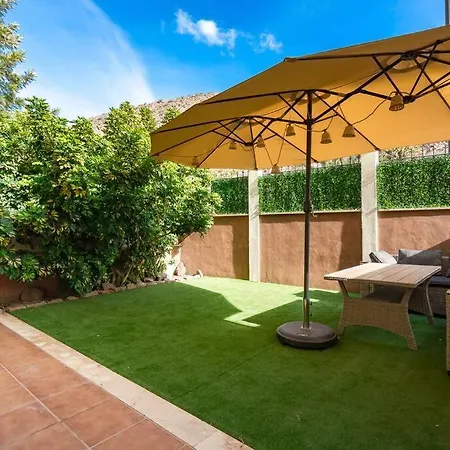 Sunny Escape: Space,garden,pool, Fiber! *